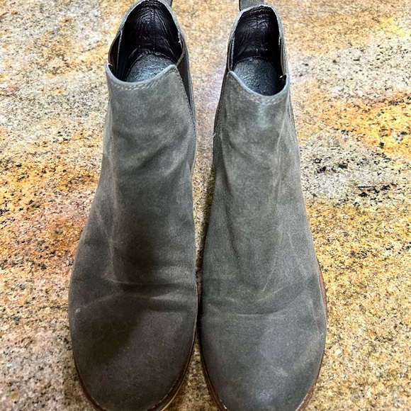 Steve Madden Boots - Picture 3 of 3